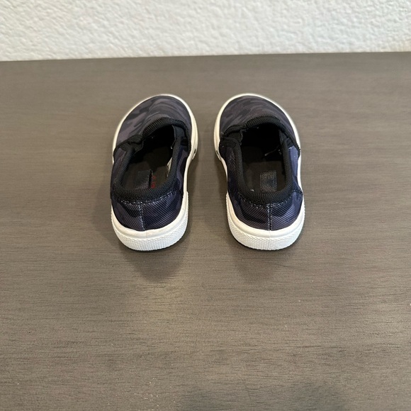 Carters toddler shoes - Picture 3 of 5